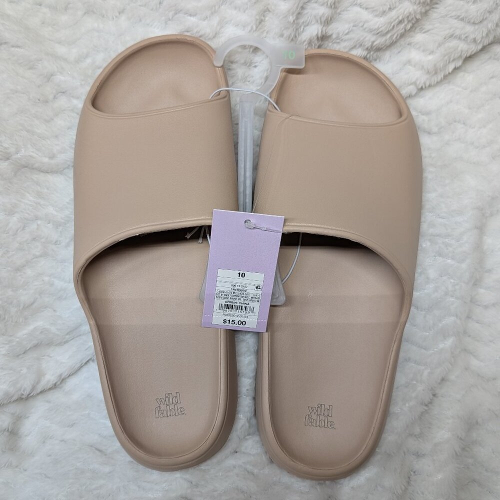 NWT- Wild fable Cushion Slide sandal-Tan-Size 10